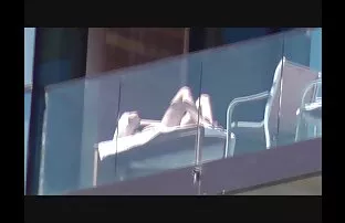 اثنين من الفتيات مع سكس اجنبي بنات حلوه صديقها