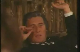 الرجل الذي مزق كابرون احله سكسي اجنبي على كس هذه الكتاكيت وأخته في الحمار