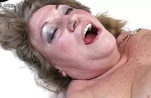 الجنس مع امرأة سمراء جميلة احلى مواقع سكس اجنبي على موعد