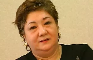 فتاة مع كبير الثدي بلطف عناق نفسها على الكاميرا افضل موقع سكس اجنبي